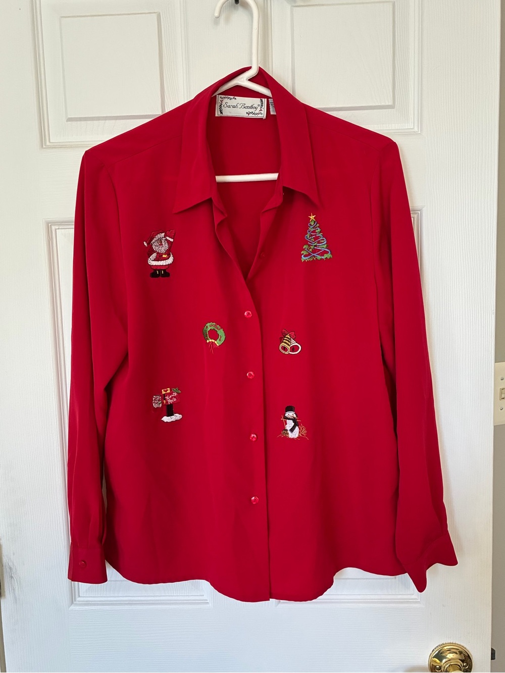 Medium Halloween Holiday Embroidered Susan Bristol Red Button-Down Shirt blouse